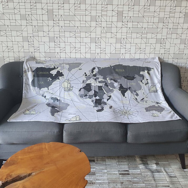 MANTA POCHOCLERA POLAR PREMIUM- MAPA GRIS